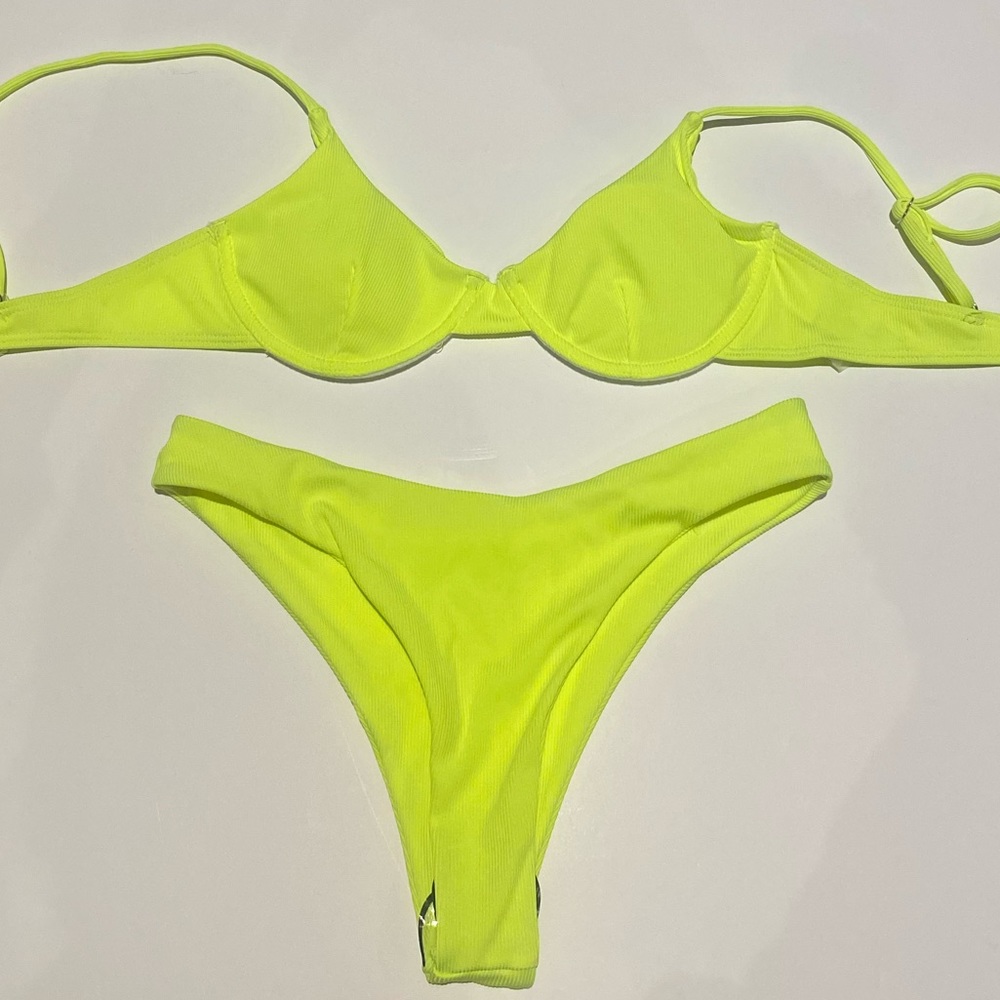 BRAND NEW: Neon Yellow Bikini